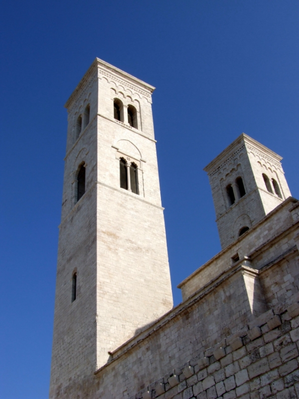 Il Duomo di San Corrado di Molfetta: un singolare esempio di architettura romanico-pugliese (3/6)